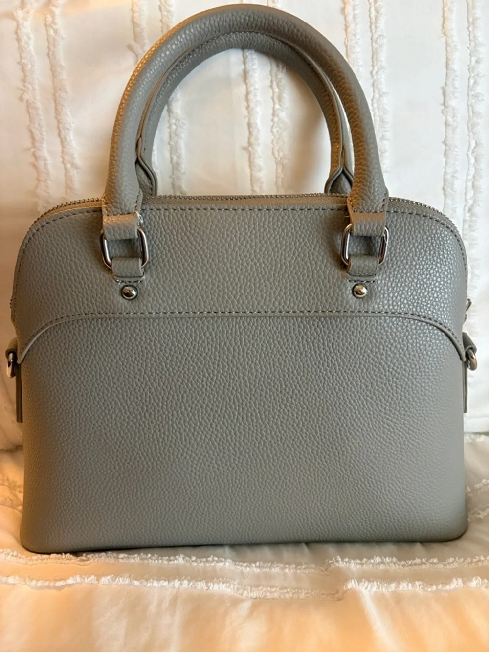 Brand new! London Skye handbag and wallet set